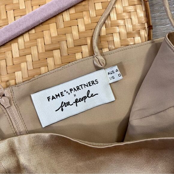 Fame & partners X free people‎ axel gold bra top - Picture 5 of 6